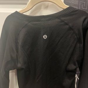 BLACK LULU LONGSLEEVE